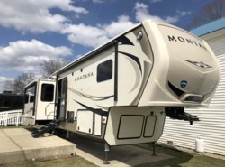 New 2018 Keystone Montana 3720RL available in West Hatfield, Massachusetts