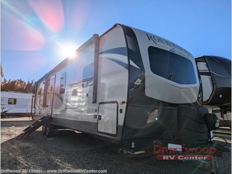Used 2021 Forest River Rockwood Ultra Lite 2902SW available in Clermont, New Jersey