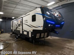 New 2018 Palomino Puma Unleashed 373QSI available in Muskegon, Michigan