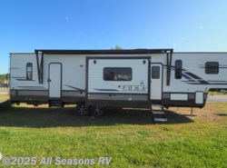 New 2022 Palomino Puma Unleashed 383DSS available in Muskegon, Michigan