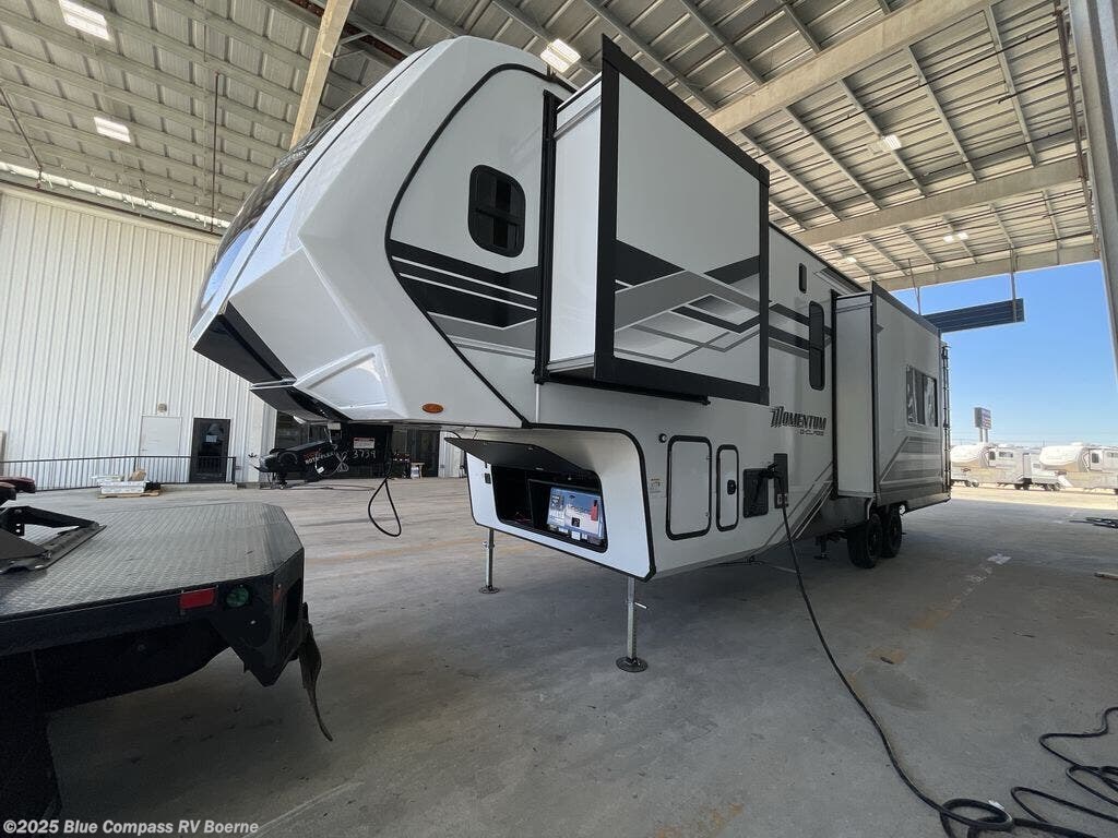 New 2025 Grand Design Momentum G-Class 325G available in Boerne, Texas