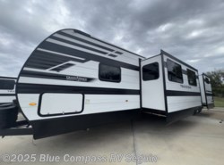 New 2026 Grand Design Transcend 325BHT available in Seguin, Texas