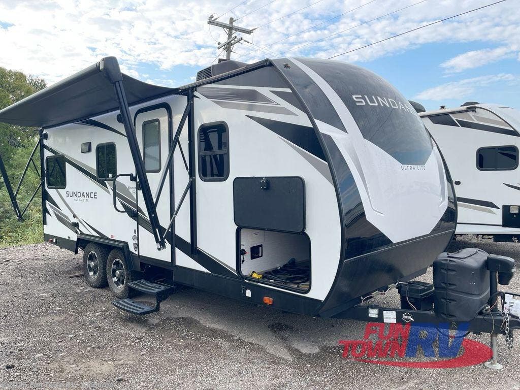 Used 2023 Heartland Sundance Ultra Lite 21HB available in Cleburne, Texas