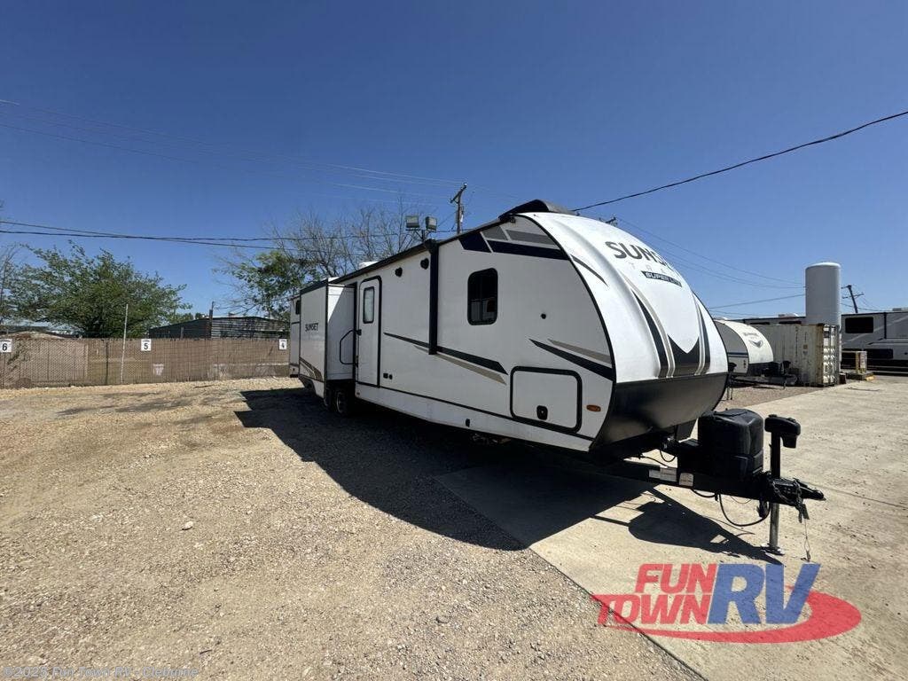 Used 2023 CrossRoads Sunset Trail 331BH available in Cleburne, Texas