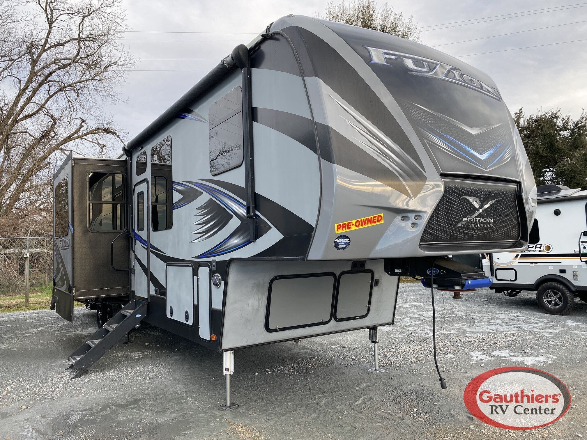 Used 2018 Keystone Fuzion 371 available in Scott, Louisiana
