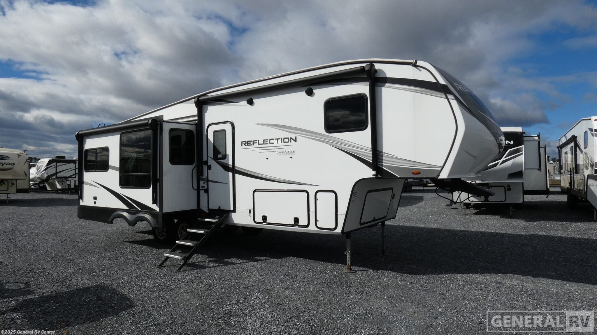 Used 2023 Grand Design Reflection 303RLS 3S available in Elizabethtown, Pennsylvania