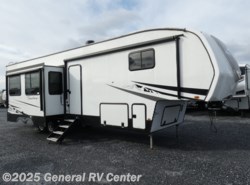 Used 2023 East to West Tandara 375BH-OK available in Elizabethtown, Pennsylvania