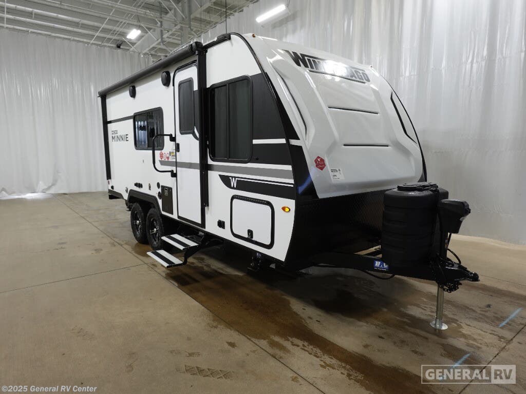 New 2025 Winnebago Micro Minnie 2100BH available in Wixom, Michigan