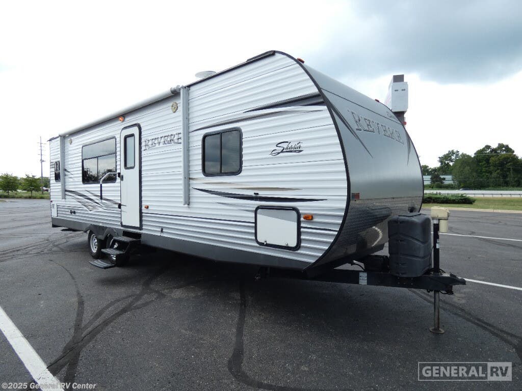Used 2014 Shasta Revere 29RK available in Wixom, Michigan