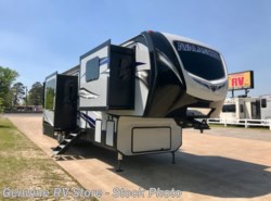 New 2019 Keystone Avalanche 383FL available in Nacogdoches, Texas