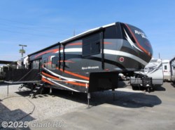 Used 2019 Heartland Road Warrior 427 available in Montclair, California