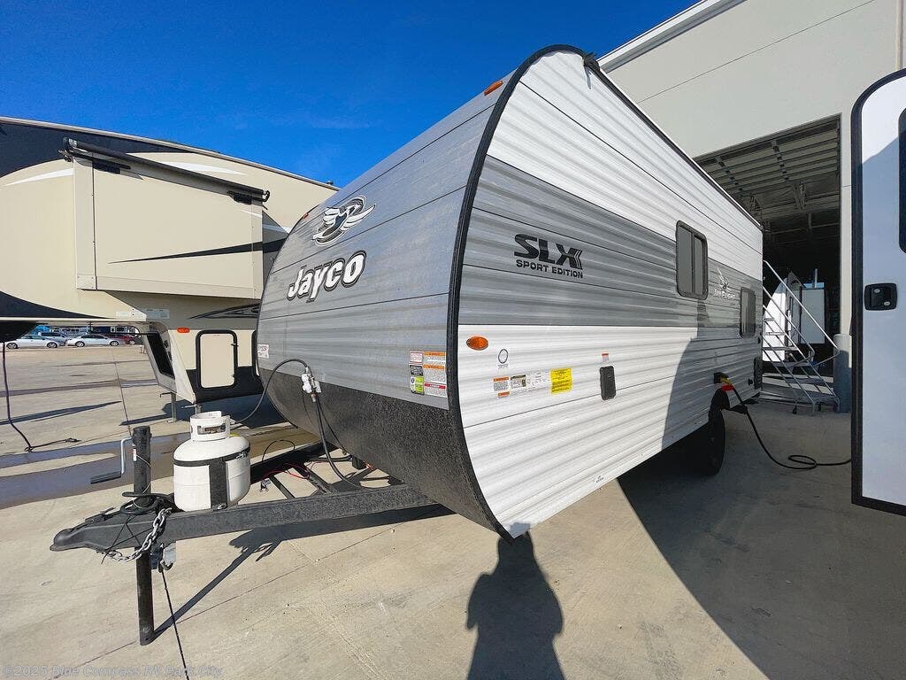 New 2025 Jayco Jay Flight SLX 170BH available in Park City, Kansas
