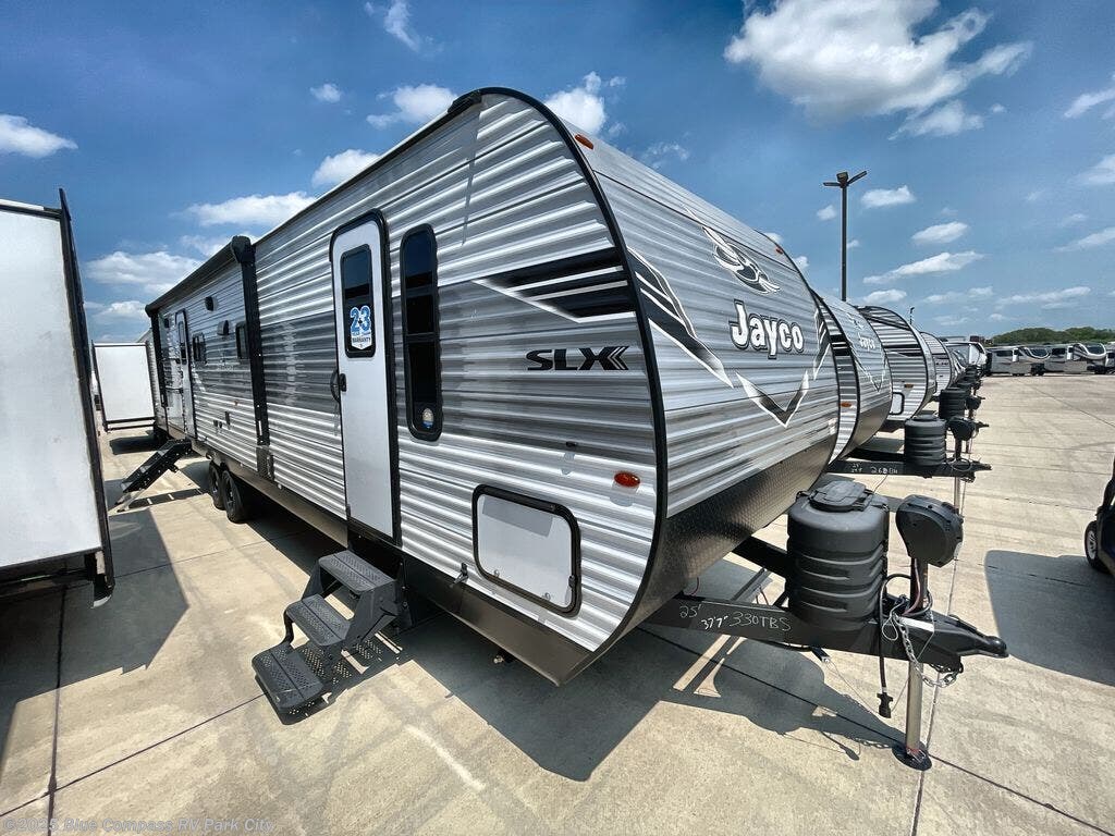 New 2025 Jayco Jay Flight SLX 330TBS available in Park City, Kansas