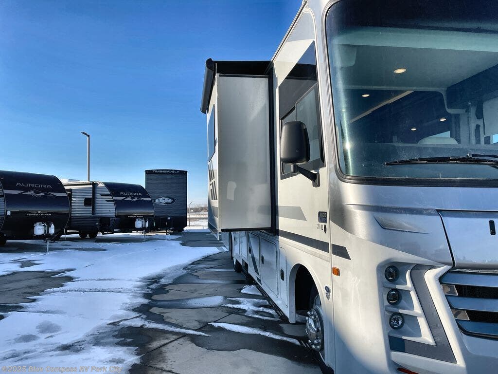 New 2025 Jayco Precept 31UL available in Park City, Kansas