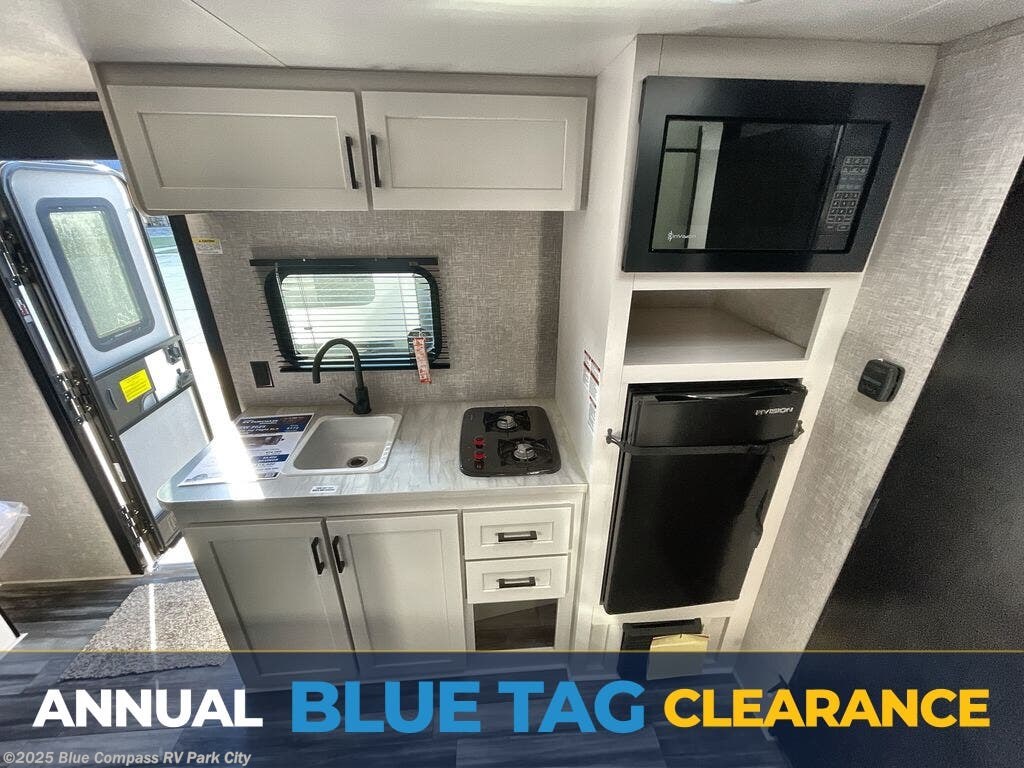 New 2025 Jayco Jay Flight SLX 170BHW available in Park City, Kansas