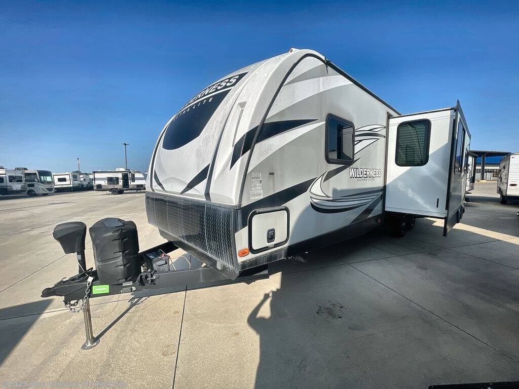 Used 2020 Heartland Wilderness 3125BH available in Park City, Kansas