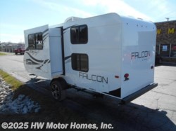 2017 Travel Lite FALCON 24 BH - Dinette Slide 2017 Travel Lite FALCON 24 BH - Dinette Slide