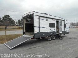 New 2019 Palomino Puma XLE 24 FBC available in Canton, Michigan
