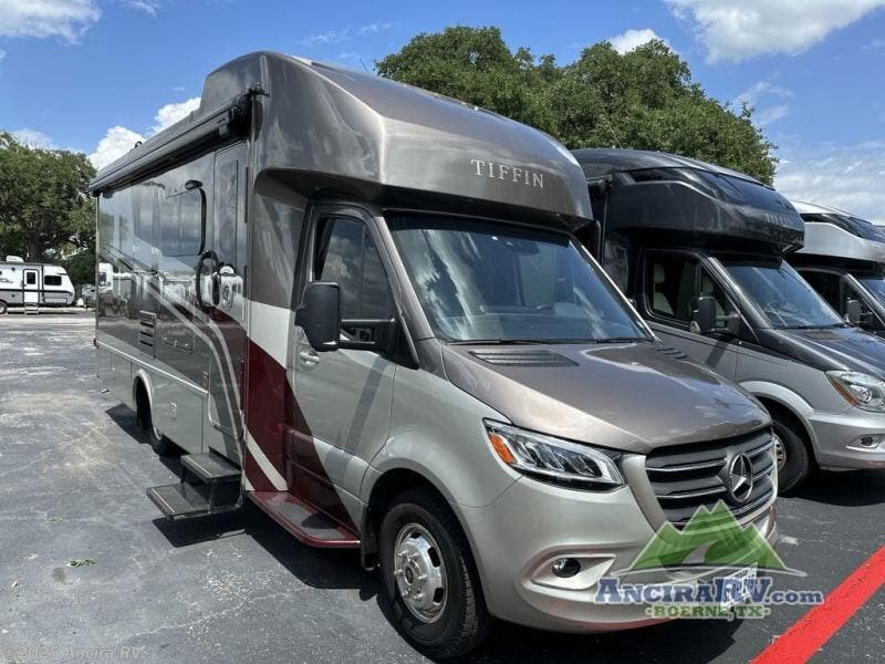 Used 2023 Tiffin Wayfarer 25 RW available in Boerne, Texas