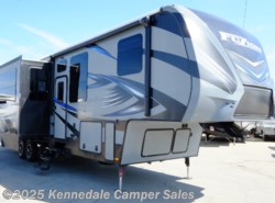 Used 2015 Keystone Fuzion 371 TOY HAULER available in Kennedale, Texas