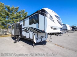 New 2021 Forest River Vengeance Rogue Armored 351 available in Greencastle, Pennsylvania