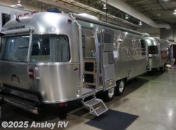 New 2017 Airstream Flying Cloud 27FB available in Duncansville, Pennsylvania