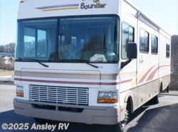 Used 2002 Fleetwood Bounder 32H available in Duncansville, Pennsylvania