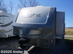 Used 2015 Highland Ridge Light LF319RLS available in Duncansville, Pennsylvania