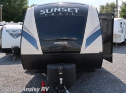 Used 2018 CrossRoads Sunset Trail Super Lite SS210FK available in Duncansville, Pennsylvania
