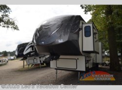 Used 2017 Forest River Wildwood Heritage Glen 337BAR available in Gambrills, Maryland
