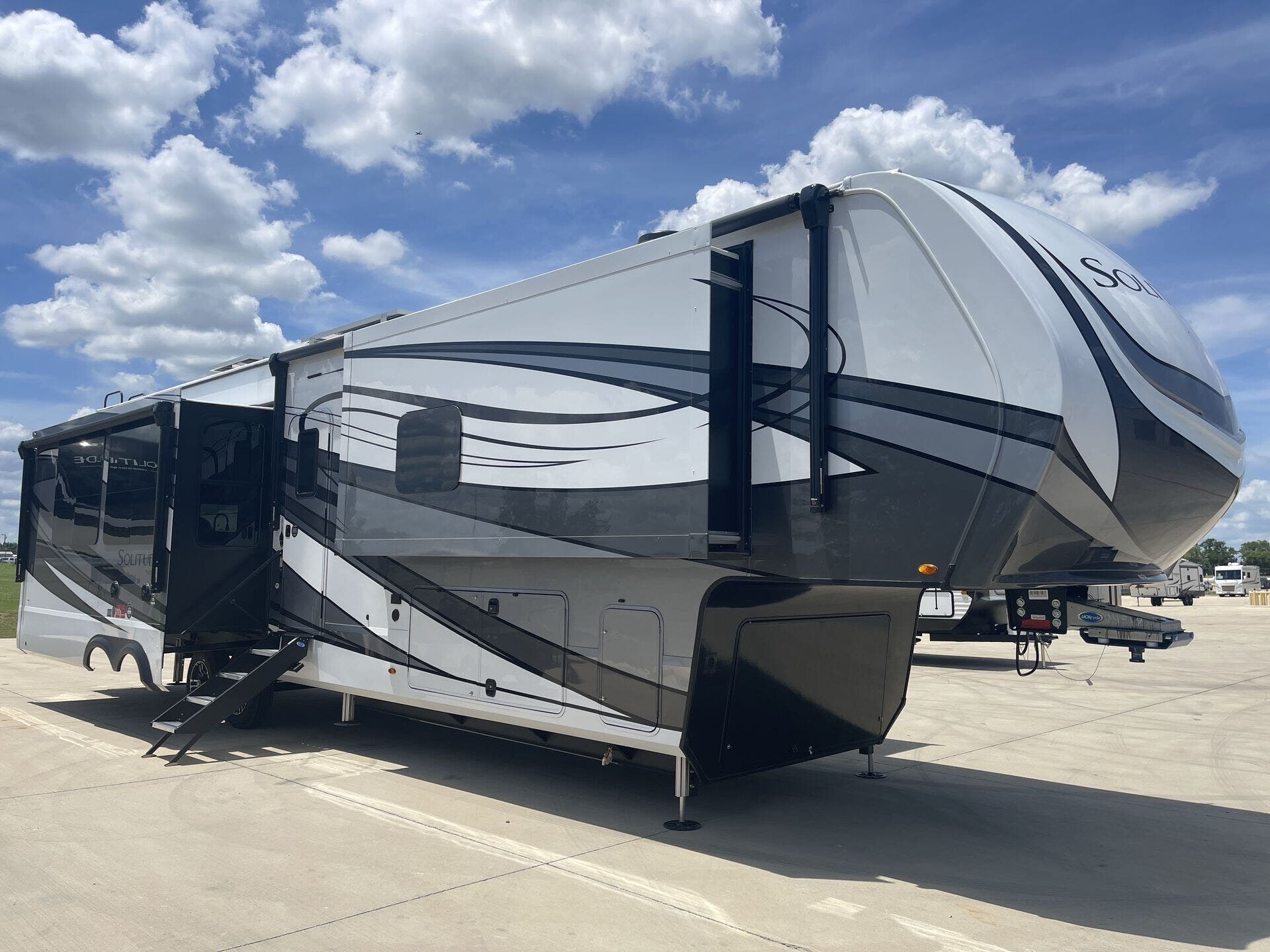 New 2025 Grand Design Solitude 417KB available in Sanger, Texas