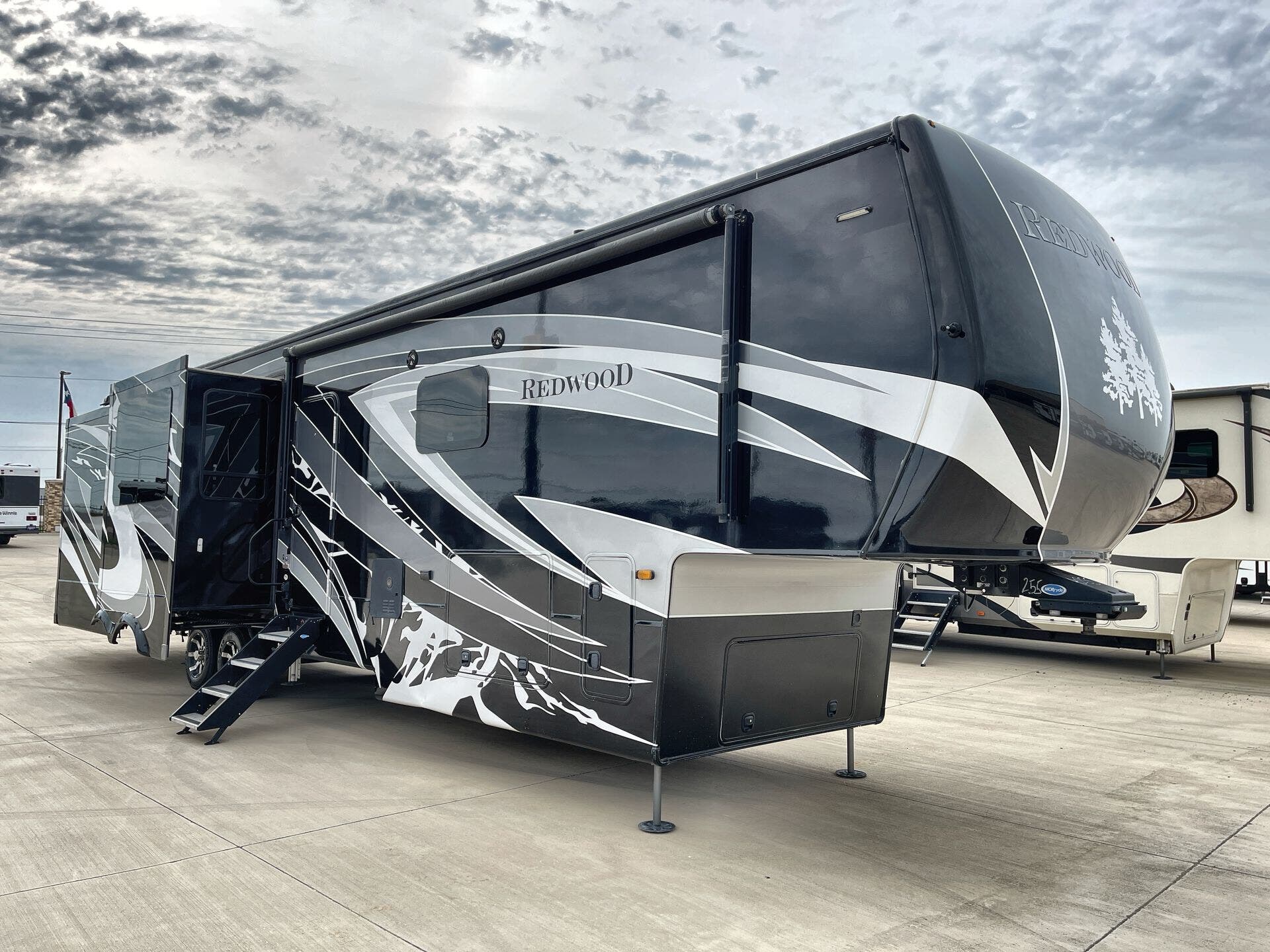 Used 2021 Redwood RV Redwood 4001LR available in Sanger, Texas