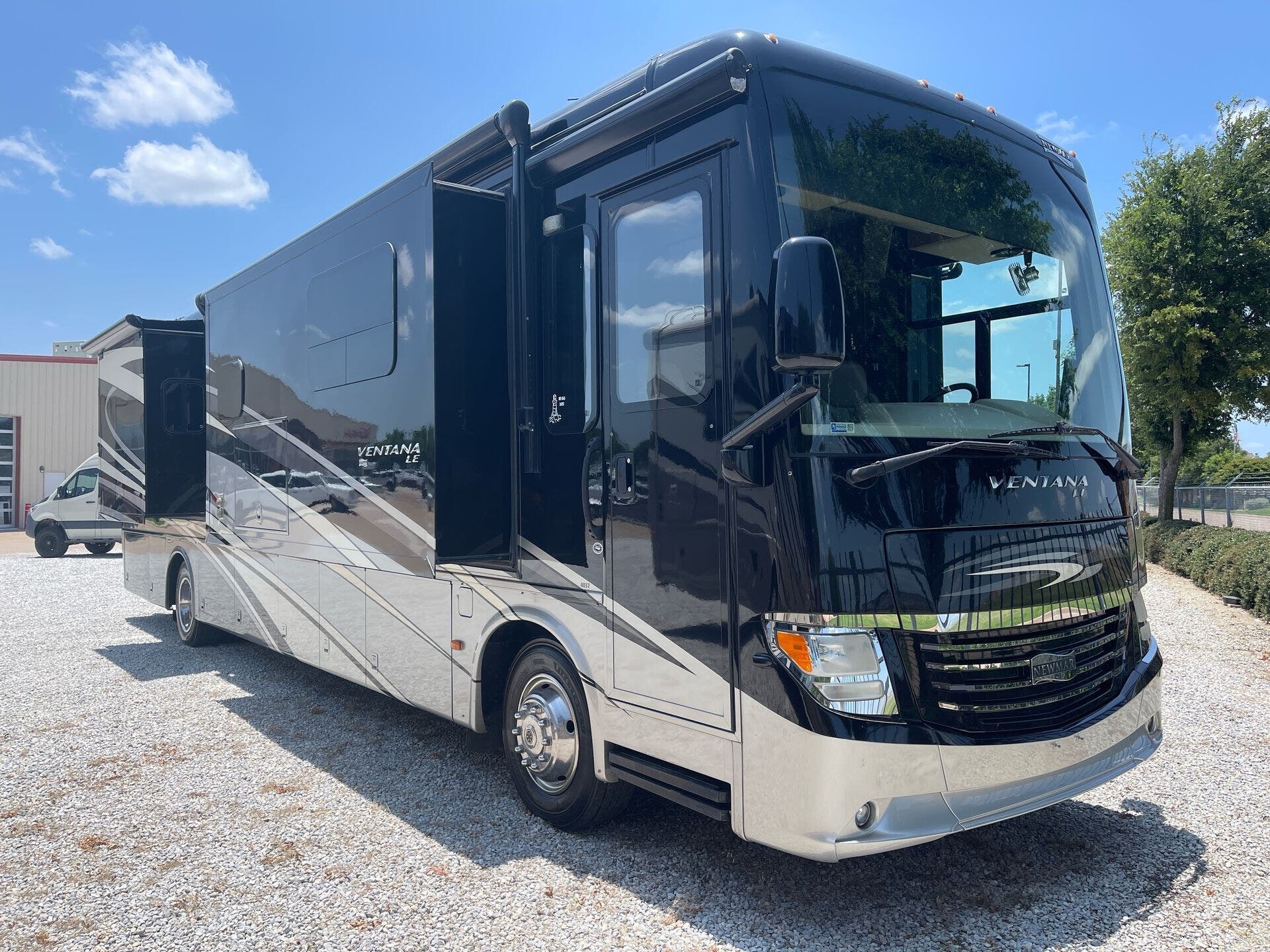 Used 2017 Newmar Ventana 4037 available in Fort Worth, Texas