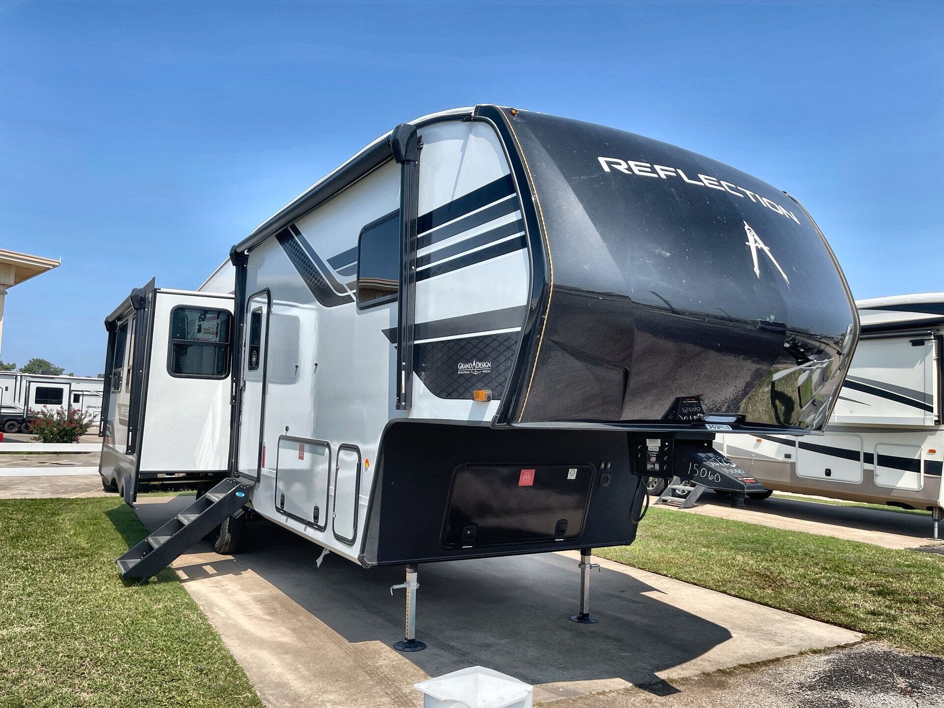 New 2026 Grand Design Reflection 303RLS available in Oklahoma City, Oklahoma