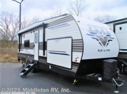 New 2021 Palomino Puma XLE Lite 25TFC available in Festus, Missouri