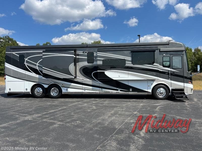 Used 2022 Newmar London Aire 4551 available in Grand Rapids, Michigan