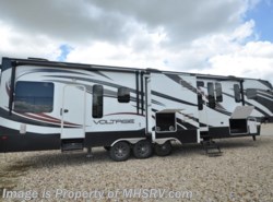 Used 2014 Dutchmen Voltage 3990 Bath & 1/2 Toy Hauler W/ King, 3 Slides available in Alvarado, Texas