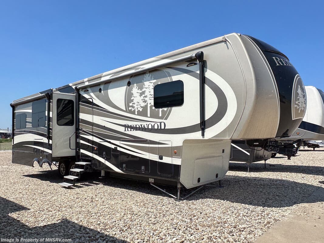 Used 2017 CrossRoads Redwood 36RL available in Alvarado, Texas