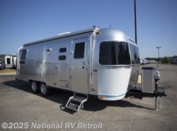 New 2019 Airstream Airstream Flying Cloud 25RB available in Belleville, Michigan