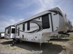 New 2018 Palomino Columbus 378MB available in Belleville, Michigan