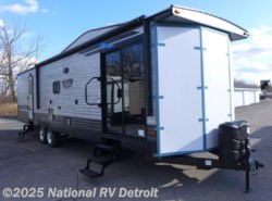 New 2020 Forest River Salem Villa Classic 353FLFB available in Belleville, Michigan