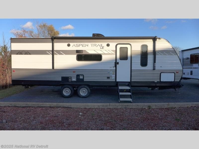 Used 2021 Dutchmen Aspen Trail LE 26BH available in Belleville, Michigan