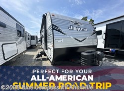 New 2025 Jayco Jay Flight SLX 210QB available in Louisville, Tennessee