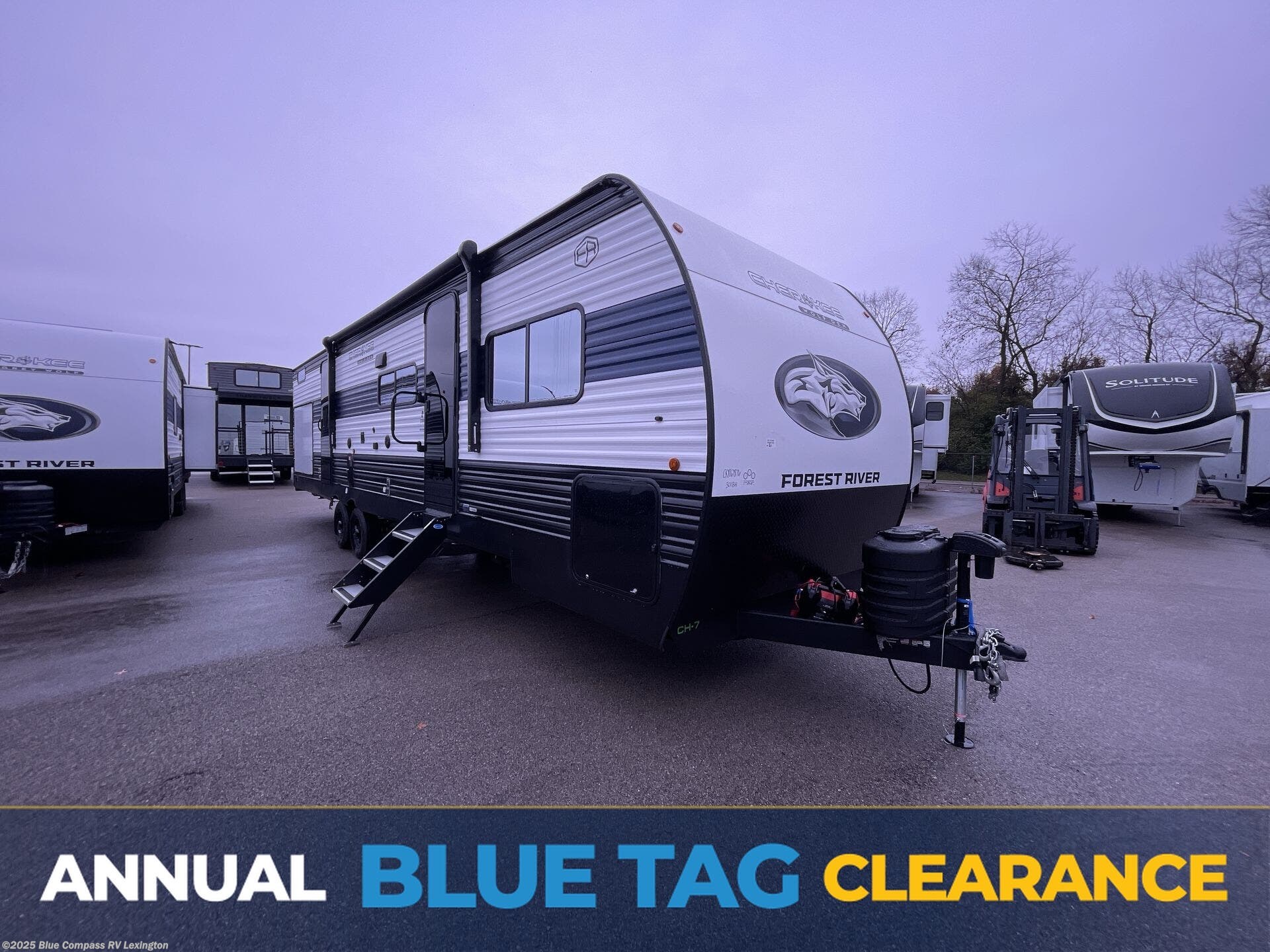 New 2026 Forest River Cherokee Wolf Den 301BH available in Georgetown, Kentucky