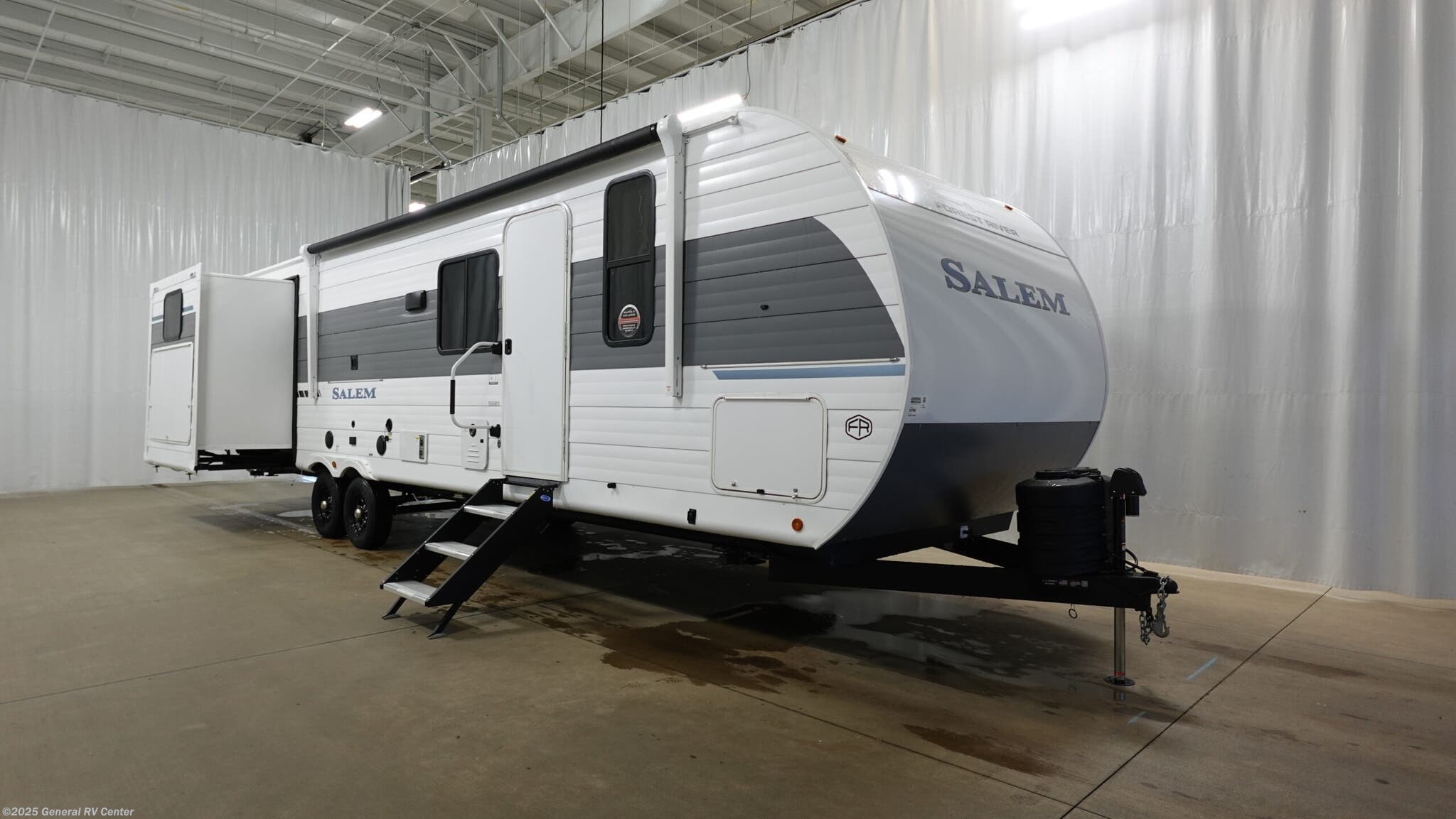 New 2026 Forest River Salem 31KQBTS available in West Palm Beach, Florida