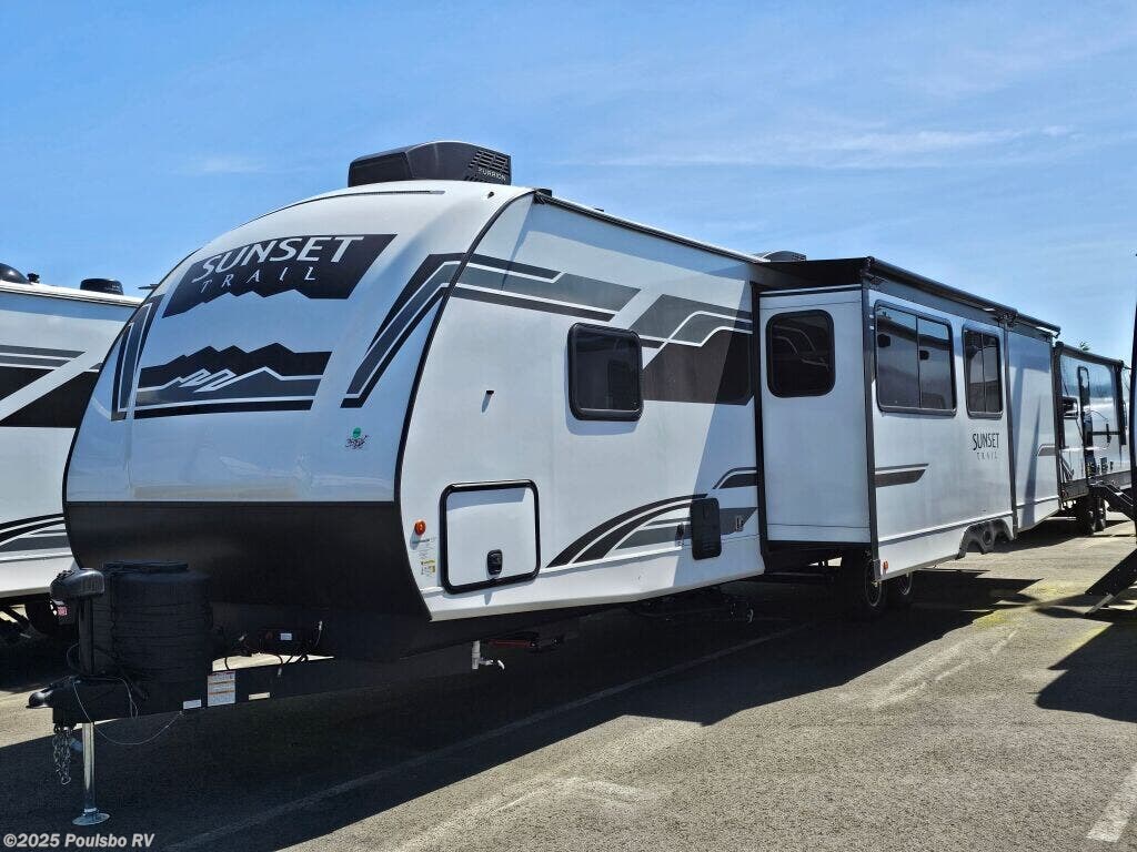 New 2025 CrossRoads Sunset Trail SS331BH available in Sumner, Washington