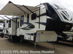 Used 2017 Dutchmen Voltage 3975 available in Houston, Texas
