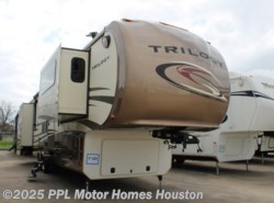 Used 2015 Dynamax Corp Trilogy 38FL available in Houston, Texas