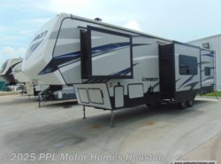 Used 2016 Keystone Carbon 327 available in Houston, Texas
