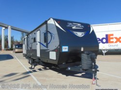Used 2017 CrossRoads Zinger 33SB available in Houston, Texas